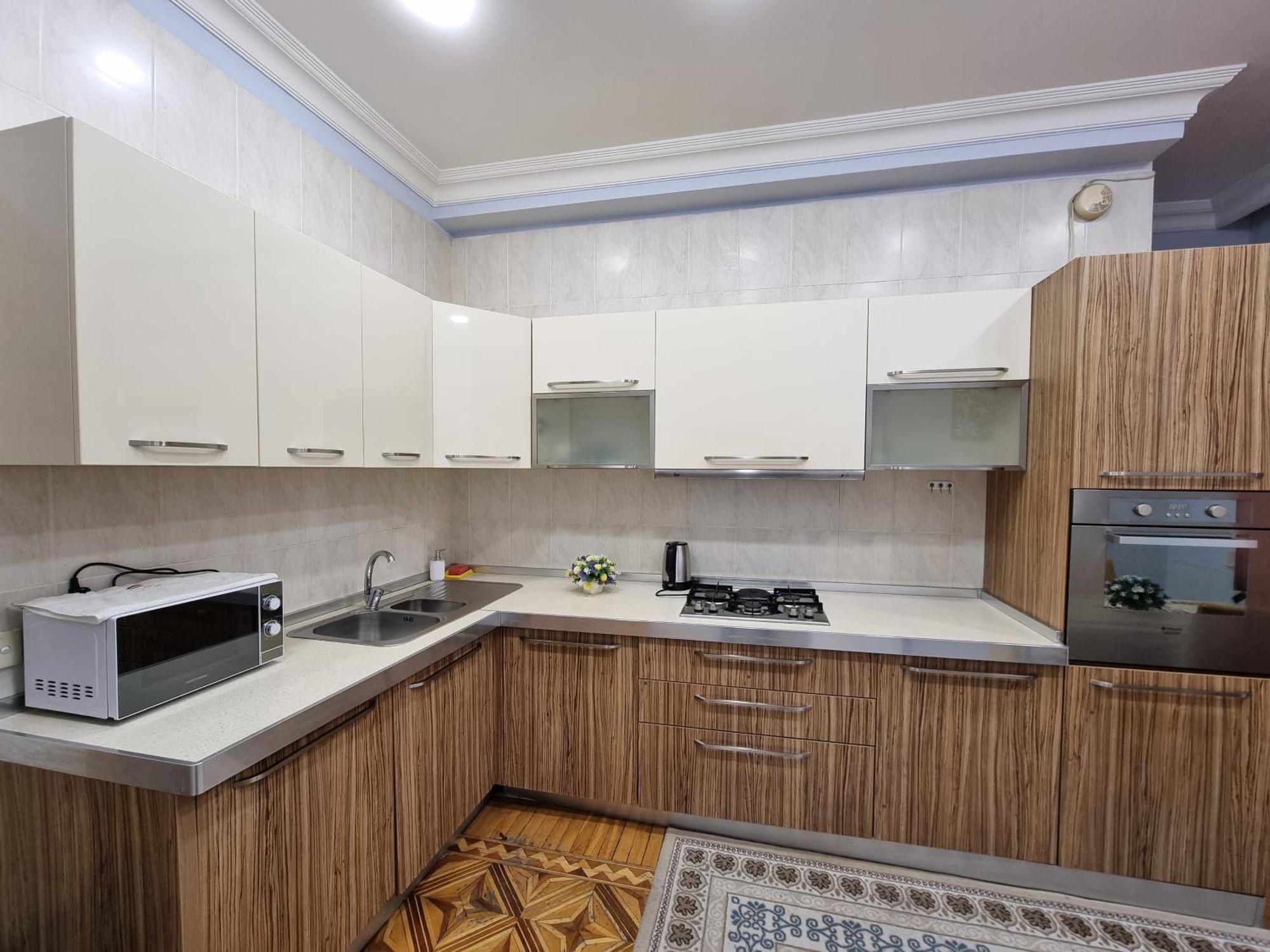 Bulvar Apart Bakoe Buitenkant foto